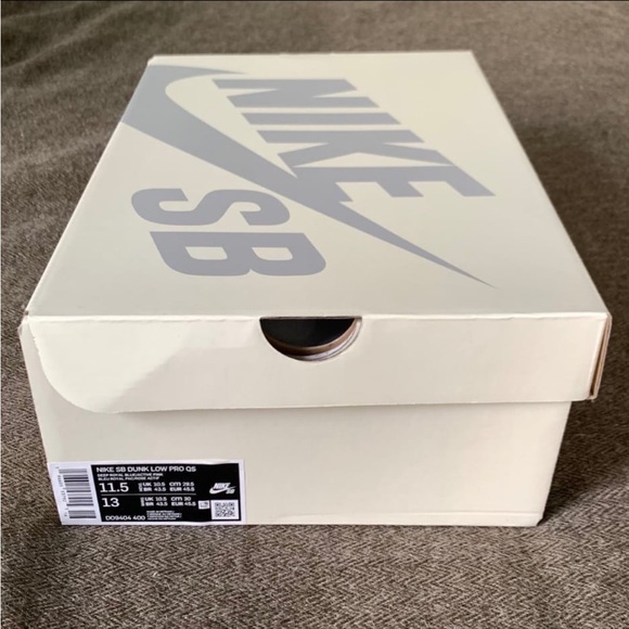 Nike Dunk SB ‘Run The Jewels’ - Picture 11 of 12